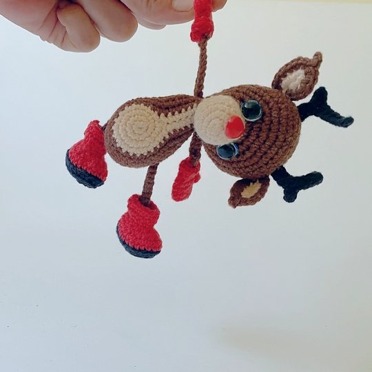 Rudolph the Red-Nosed Reindeer Crochet Pattern – Adorable Amigurumi Deer