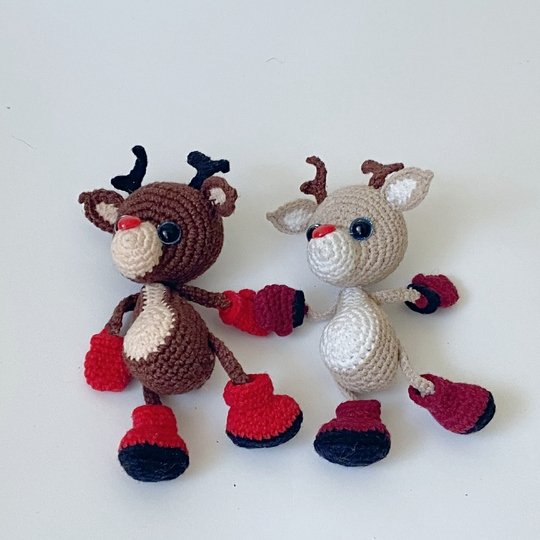 Rudolph the Red-Nosed Reindeer Crochet Pattern – Adorable Amigurumi Deer