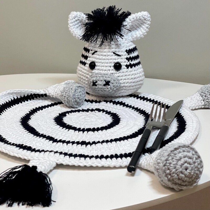 Crochet Pattern Zebra Placemat for Baby Decor - Image 5