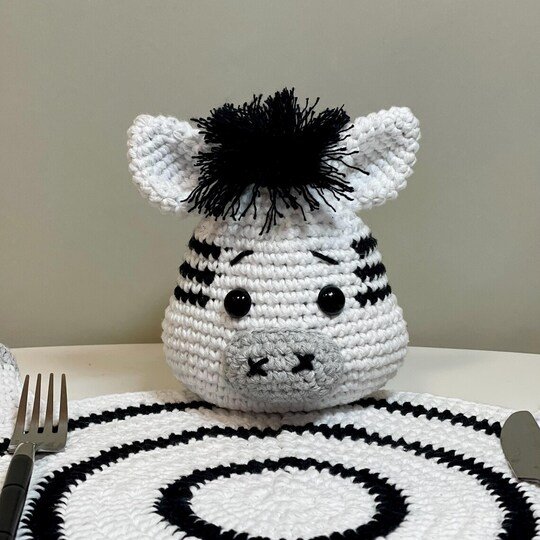 Häkelanleitung Zebra Platzset für Baby-Dekoration