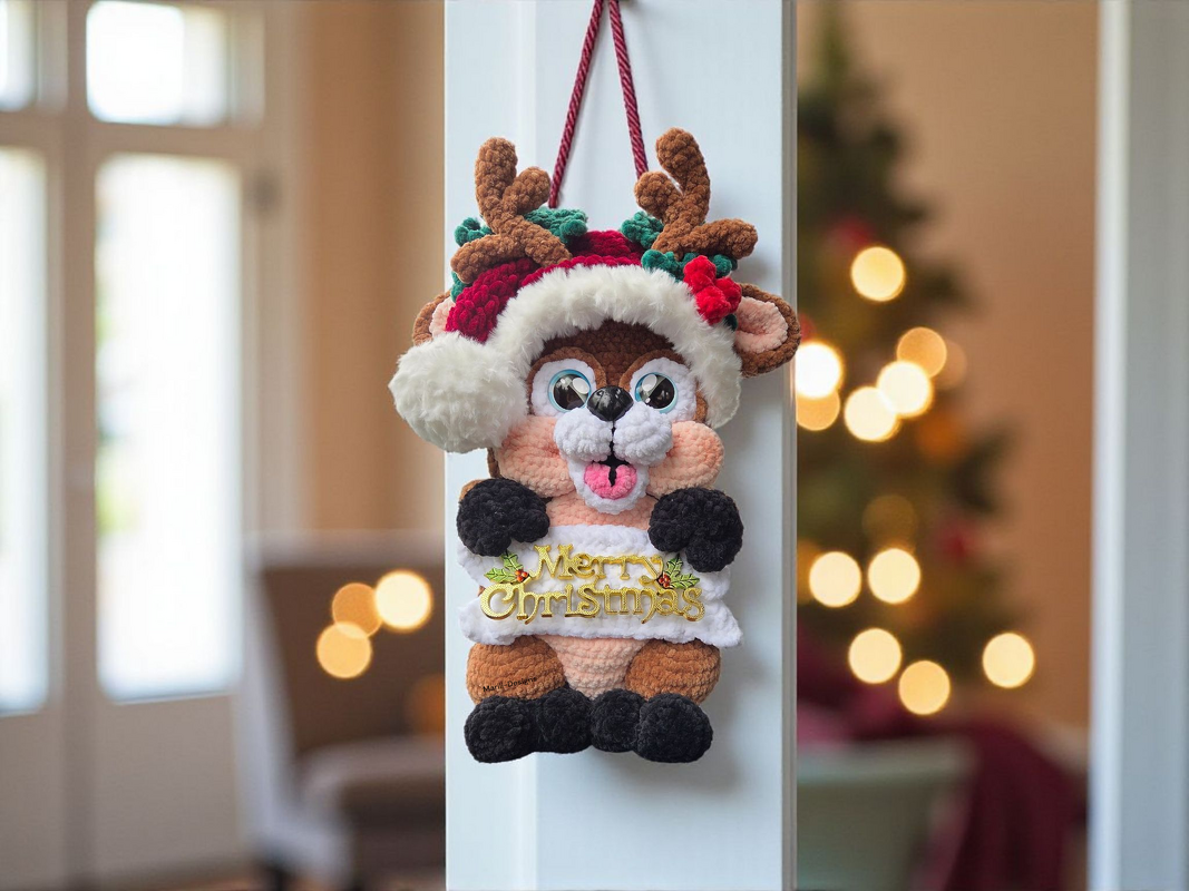 Crochet Pattern Reindeer Door Decoration