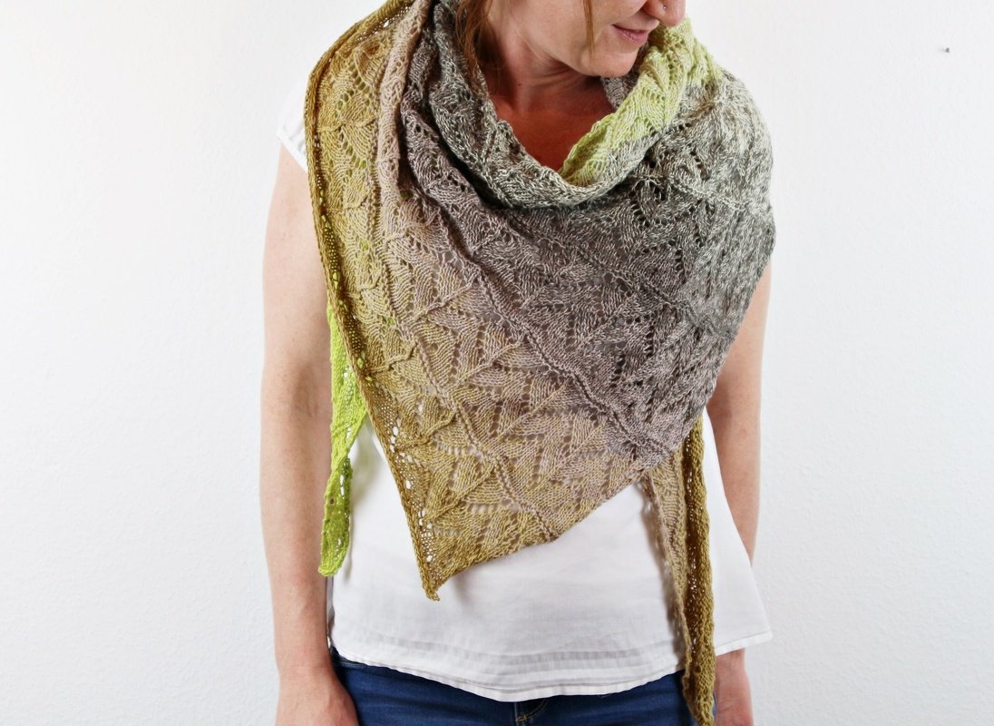 Strickanleitung asymmetrisches Dreieckstuch Joleen