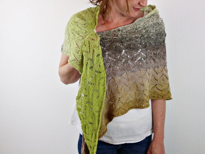 Strickanleitung asymmetrisches Dreieckstuch Joleen