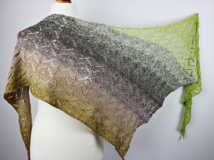 Strickanleitung asymmetrisches Dreieckstuch Joleen