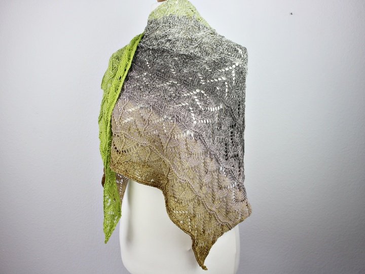 Strickanleitung asymmetrisches Dreieckstuch Joleen