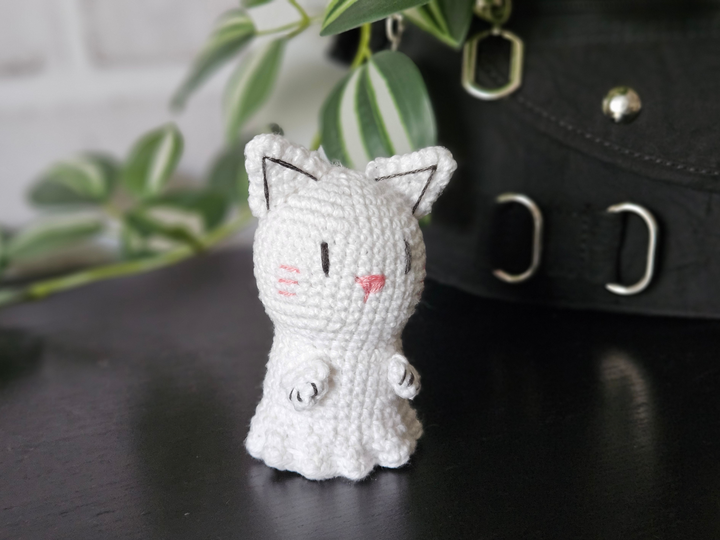 Crochet Pattern: Cat Ghost Bag Charm for Halloween