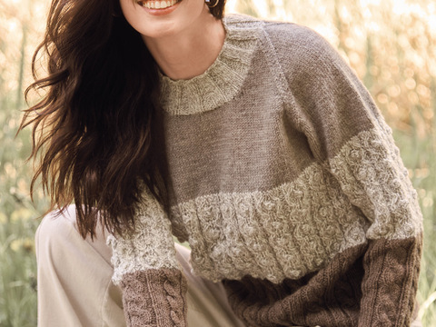 Pulli in Muster-Blockstreifen