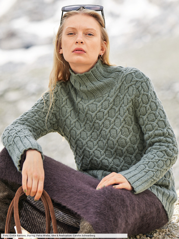 Zopfmusterpulli mit hohen Bündchen