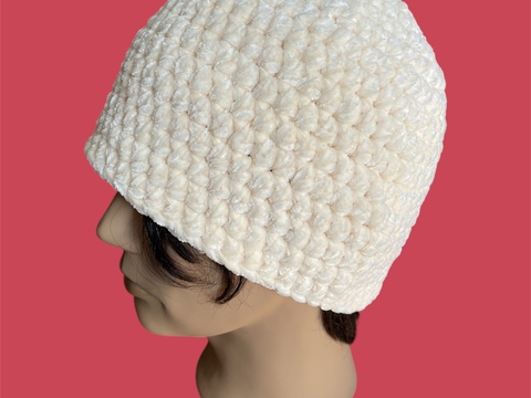 Häkelanleitung Wintermütze aus weicher Chenillewolle - für Anfänger