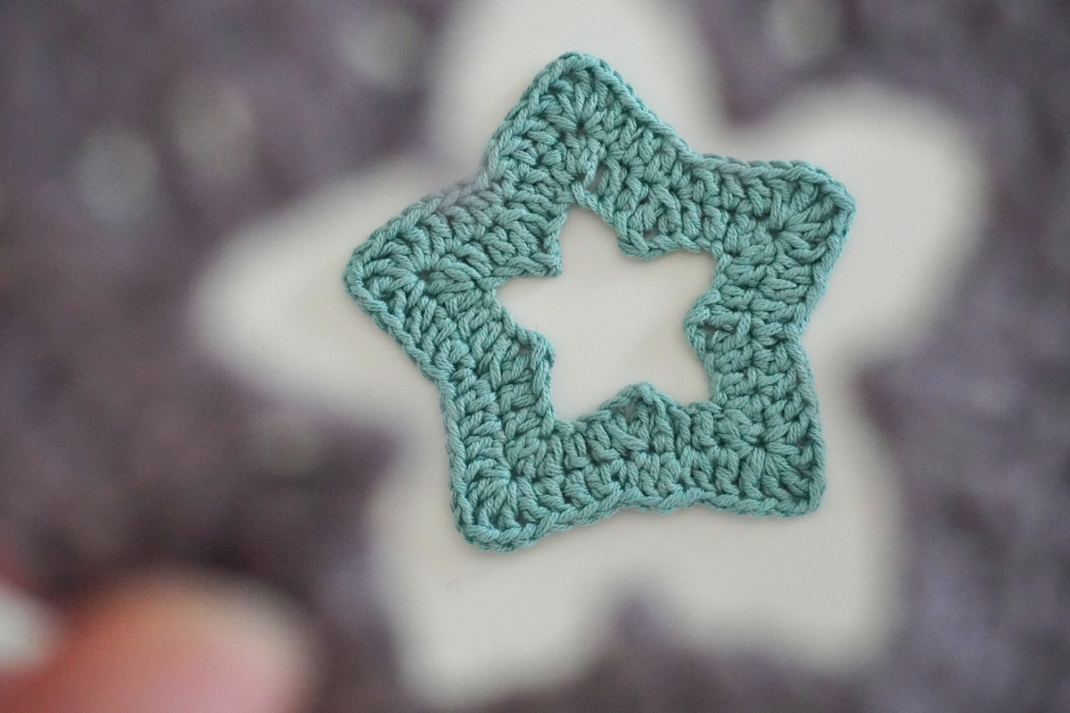 Crochet a Star for Christmas - Image 2