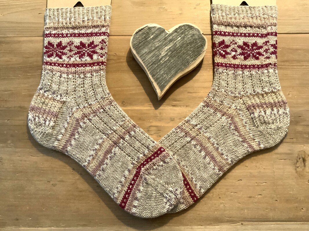 Donia, Socken mit winterlichem Fair-Isle-Muster - Bild 5