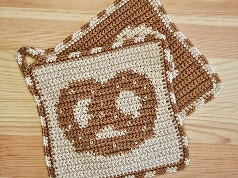 Häkelanleitung Topflappen "Brezel"