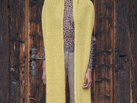 Schal im Rippenmuster