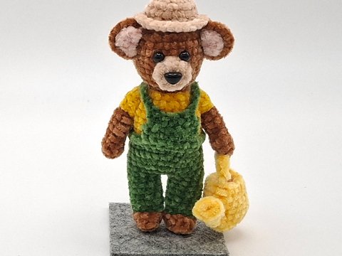GardenerBear