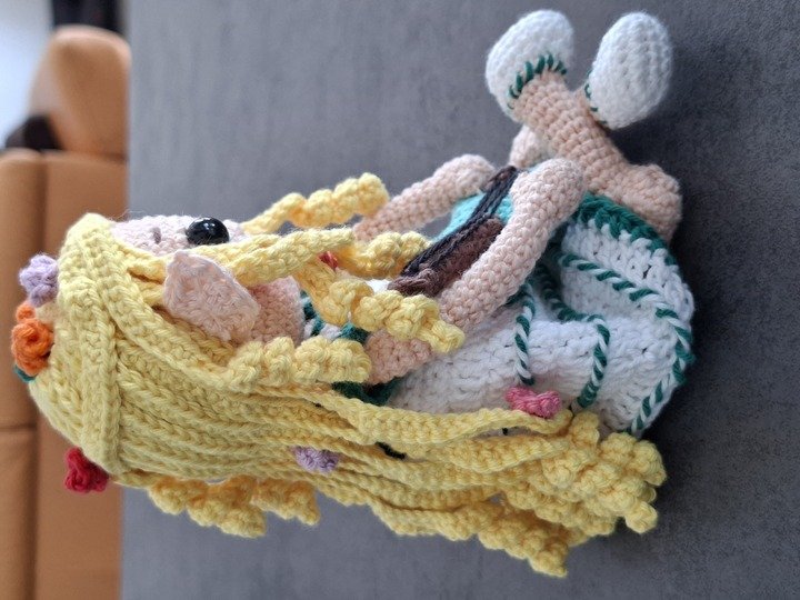 DIY Häkelanleitung Elfe "Almina" mit Gitarre- Amigurumipuppe