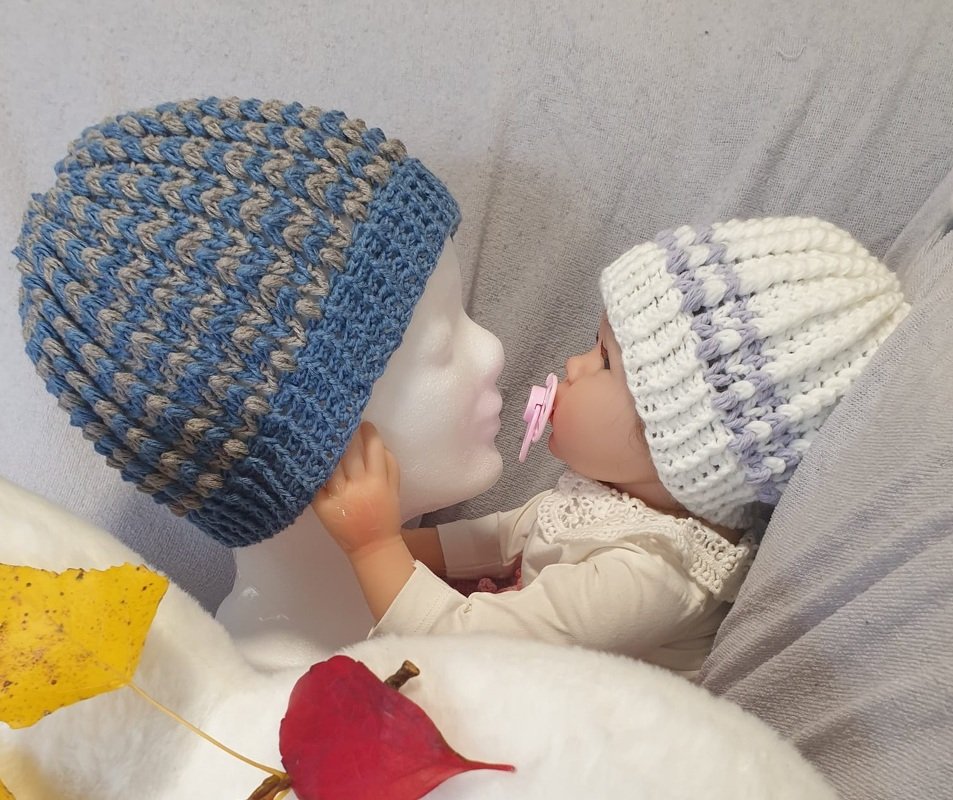 Crochet pattern for ‘Tuft’ hat with tufts in ribbed structure