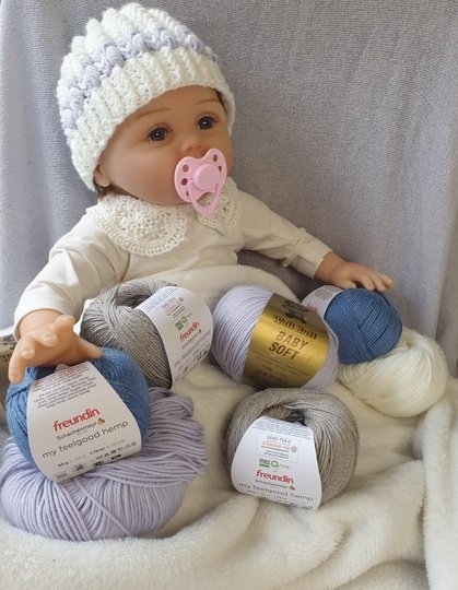 Crochet pattern for ‘Tuft’ hat with tufts in ribbed structure