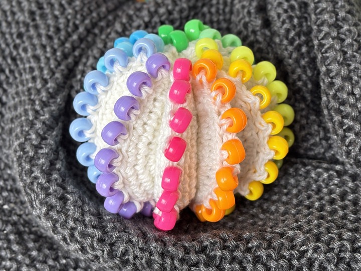 3 Häkelanleitungen bunte Fidget Stressbälle m. Perlen,  PDF, Spielzeug Ball