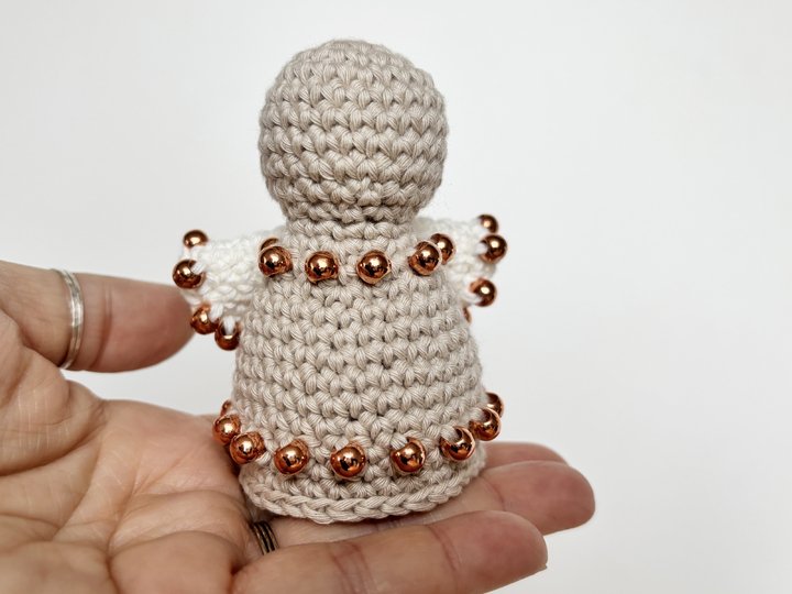Weihnachtsengel mit Perlen, Amigurumi Engel, Schutzengel, Baumschmuck