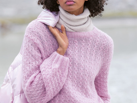 Pulli im Strukturmuster