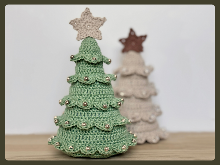 Weihnachtsbaum, Tannenbaum m. Perlen, Weihnachtsdeko für den Winter häkeln