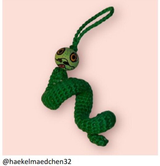 Crochet pattern: Tree python worm