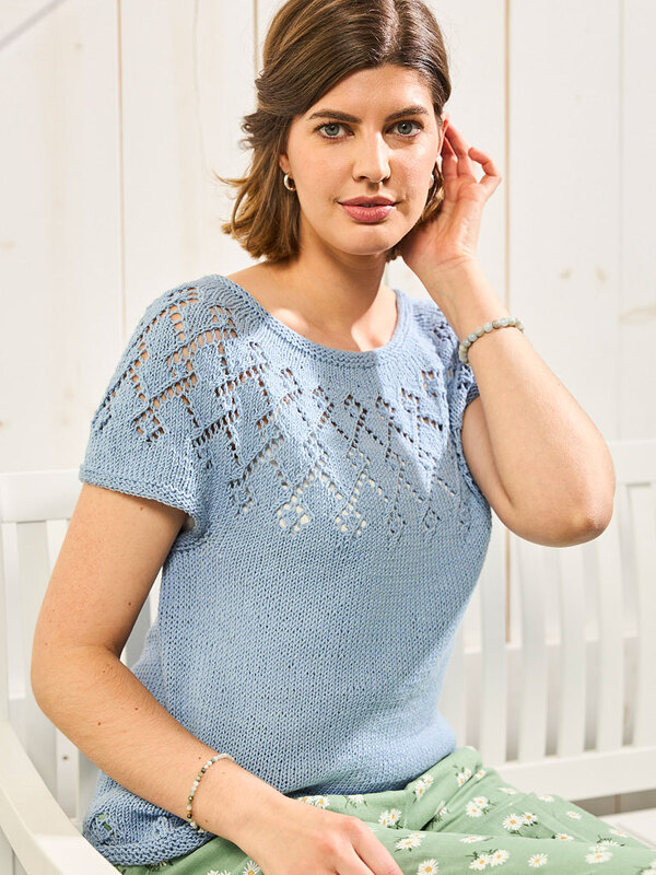 RUNDPASSE CELINE MIT RAUTENMUSTER GESTRICKT