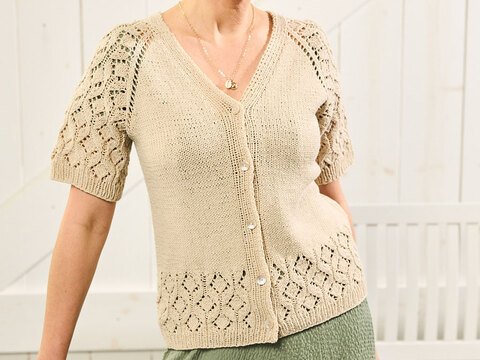 RAGLANJÄCKCHEN CARLA MIT AJOUR-ÄRMEL GESTRICKT