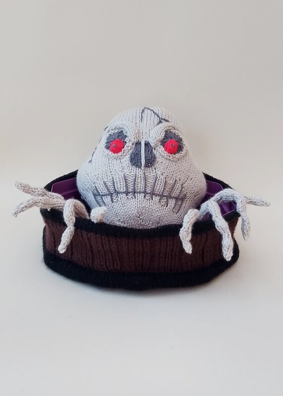 TeaCosyFolk's Halloween Skull Quality Street Box Cover Knitting Pattern