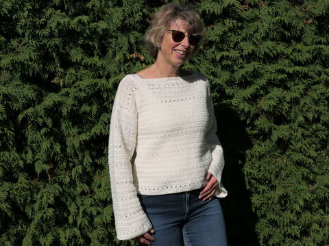 Häkelanleitung Pullover Cremosa - zeitlos schöner Damenpullover in Wollweiß