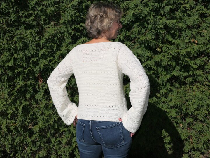 Häkelanleitung Pullover Cremosa - zeitlos schöner Damenpullover in Wollweiß