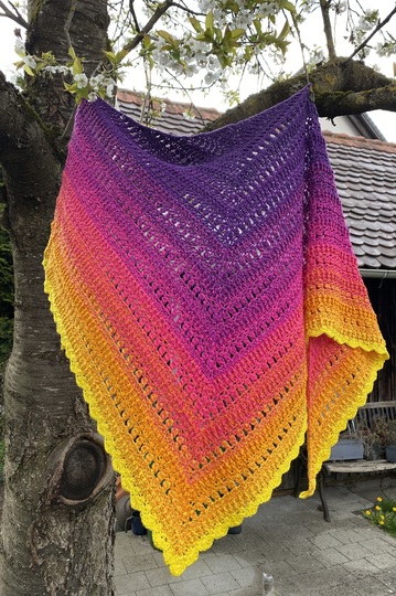 Mad Dorian - Häkelanleitung kuscheliges Dreieckstuch