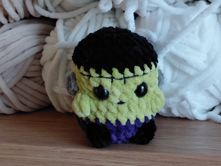 Mini Frankenstein Häkelanleitung
