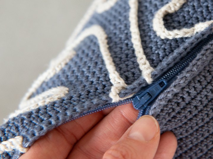 Crochet pattern pillowcase coral dream edition brain coral with zipper