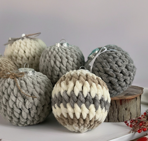 Crochet Pattern Chunky Christmas Balls "Cozyballs No. 2", soft & cosy