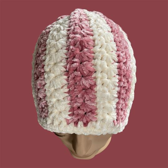 Häkelanleitung gestreifte Beanie mit Sternenmuster - für Fortgeschrittene