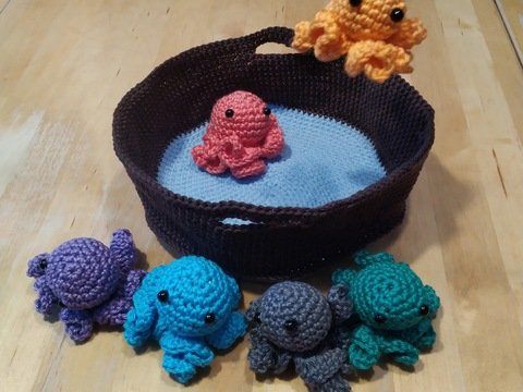 Häkelanleitung für ein Angelspiel Tintenfische