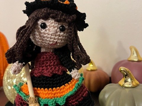 Amigurumi Hexe Häkelanleitung PDF – Halloween Deko, Häkelpuppe, DIY