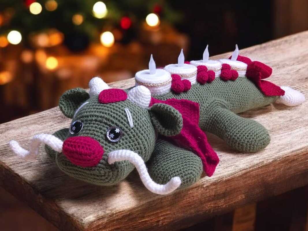 Häkelanleitung / Amigurumi / Adventsdrache