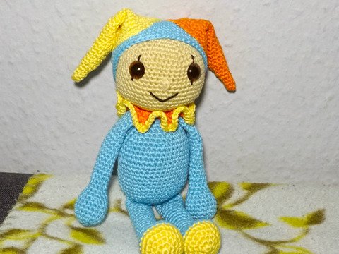 Häkelanleitung für die Amigurumi Figur Harlekin :-)