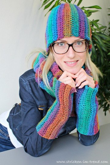 Strickanleitung Poncho SoftDream #3 + Häkelset BONUS Mütze, Tuch & Stulpen