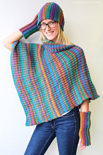 Strickanleitung Poncho SoftDream #3 + Häkelset BONUS Mütze, Tuch & Stulpen