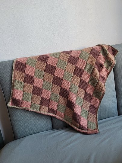 Tunesisch gehäkelte Babydecke Waldkind