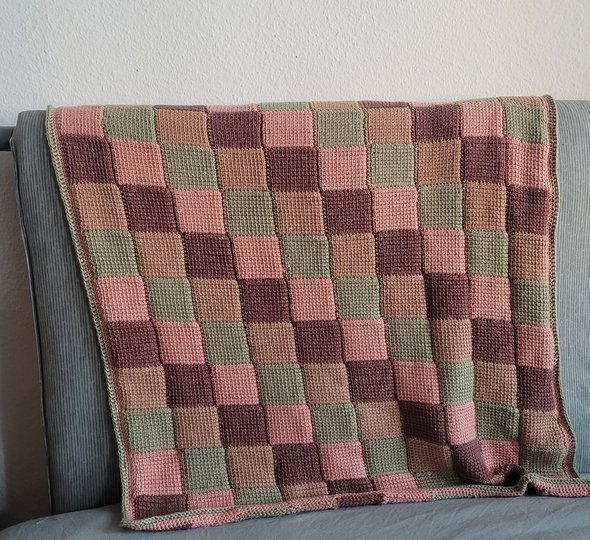 Tunesisch gehäkelte Babydecke Waldkind