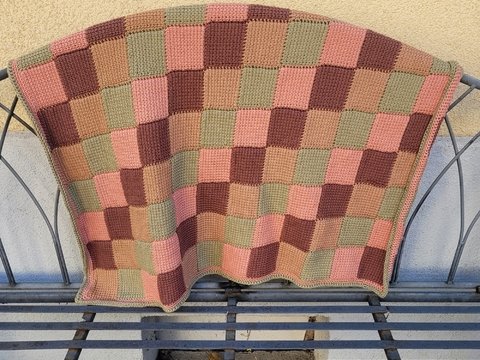 Tunesisch gehäkelte Babydecke Waldkind