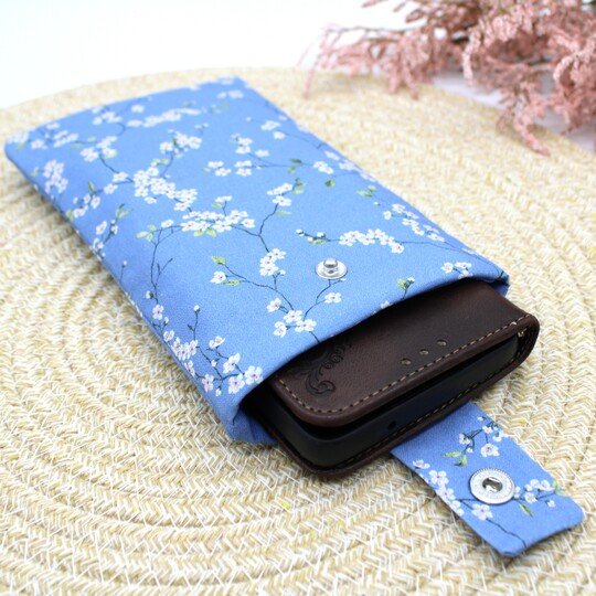 Stickdatei ITH Buchhüllen Buch Lesen Bücherschutz Handyhülle Leseratte