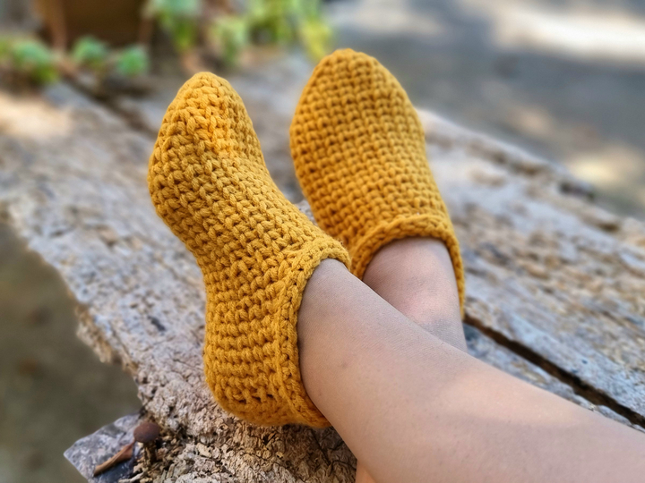 S.6 Crochet pattern for slippers. PDF in English and German.