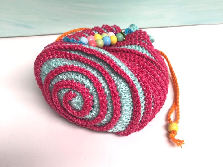 Häkelanleitung für kleine Beutel mit Spiralmuster, Schatzbeutel, PDF