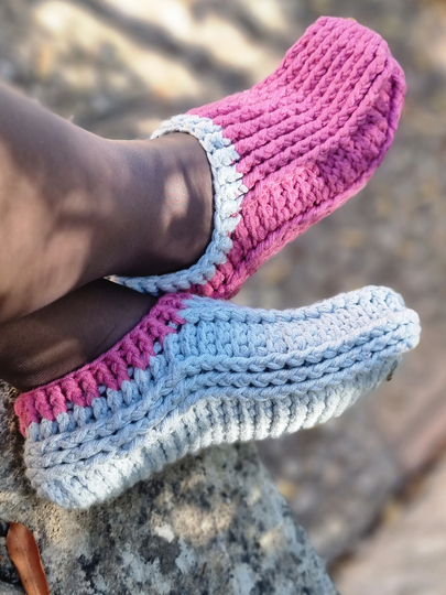 S.3 Häkelanleitung für Hausschuhe. PDF auf Englisch und Deutsch.