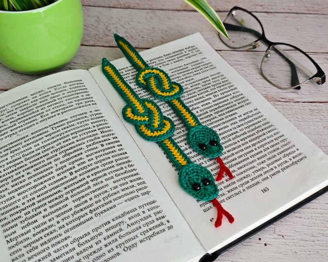 345 Snake Boa Serpent Applique, Bookmark, decor, keychain by Zabelina